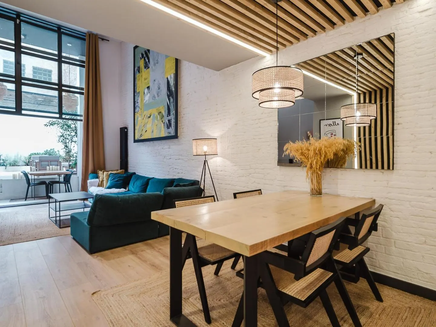 Luxury 2 Story Apartment Near Passeig De Gracia Barcelona 0*,  Spanyolország