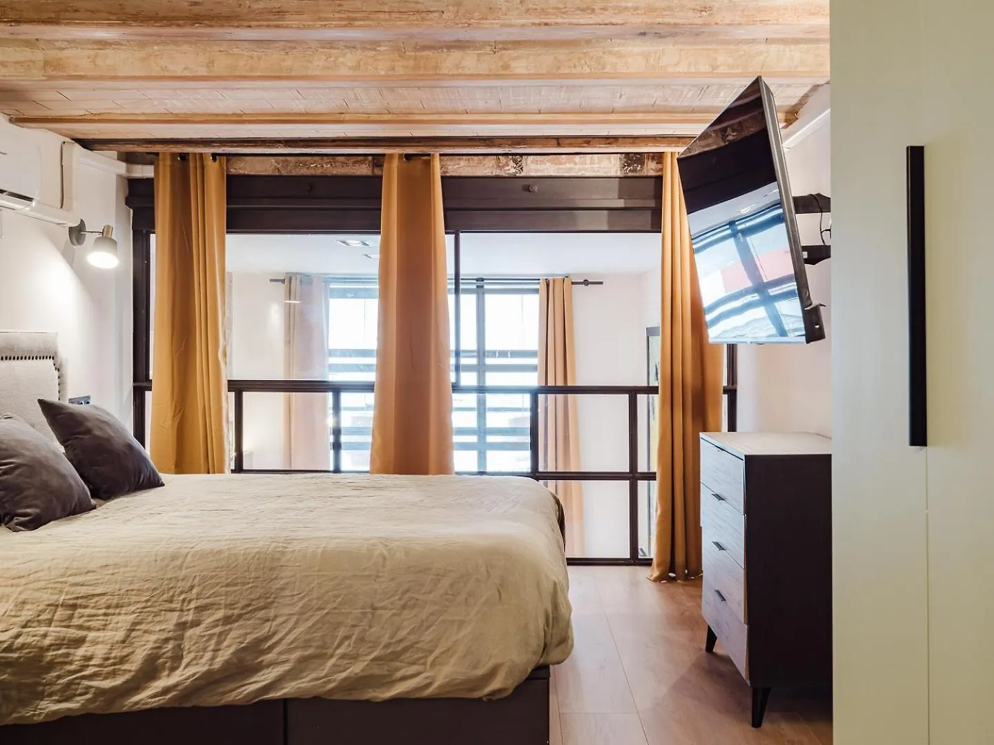 Luxury 2 Story Apartment Near Passeig De Gracia Barcelona 0*,