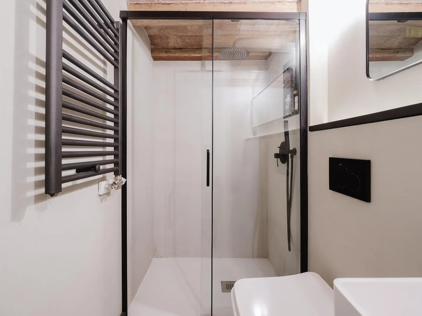 Luxury 2 Story Apartment Near Passeig De Gracia Barcelona 0*,  Spanyolország